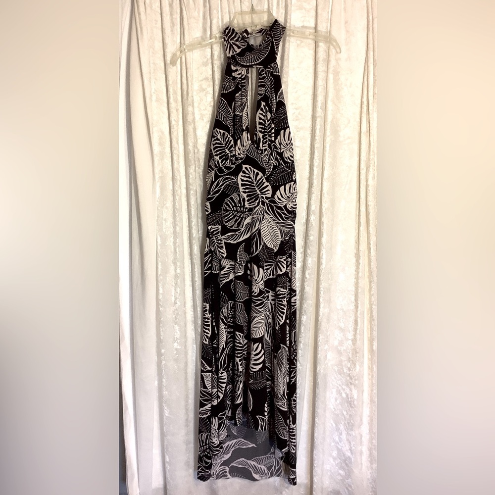 Michelle Bohbot sleeves dress, size 4